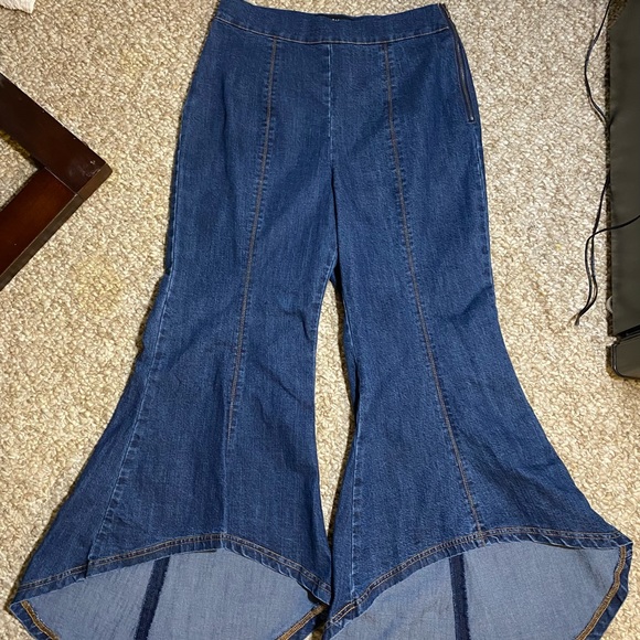 Sugarlips Jeans. NEVER WORN BEFORE. - Picture 1 of 3